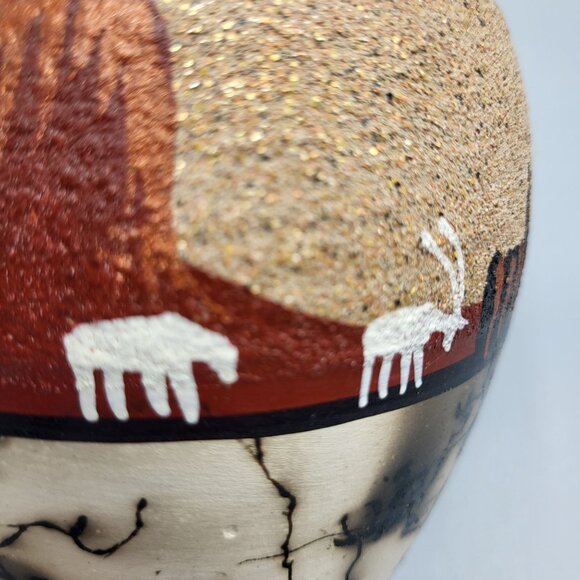 Signed Horse Hair Pottery Handcrafted Native American Vase Desert Scene Animals - Picture 15 of 15